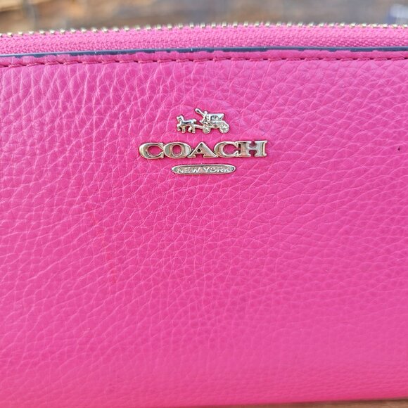 COACH Pink Zip Around Wallet Wristlet Clutch, Pre-owned - Picture 5 of 15